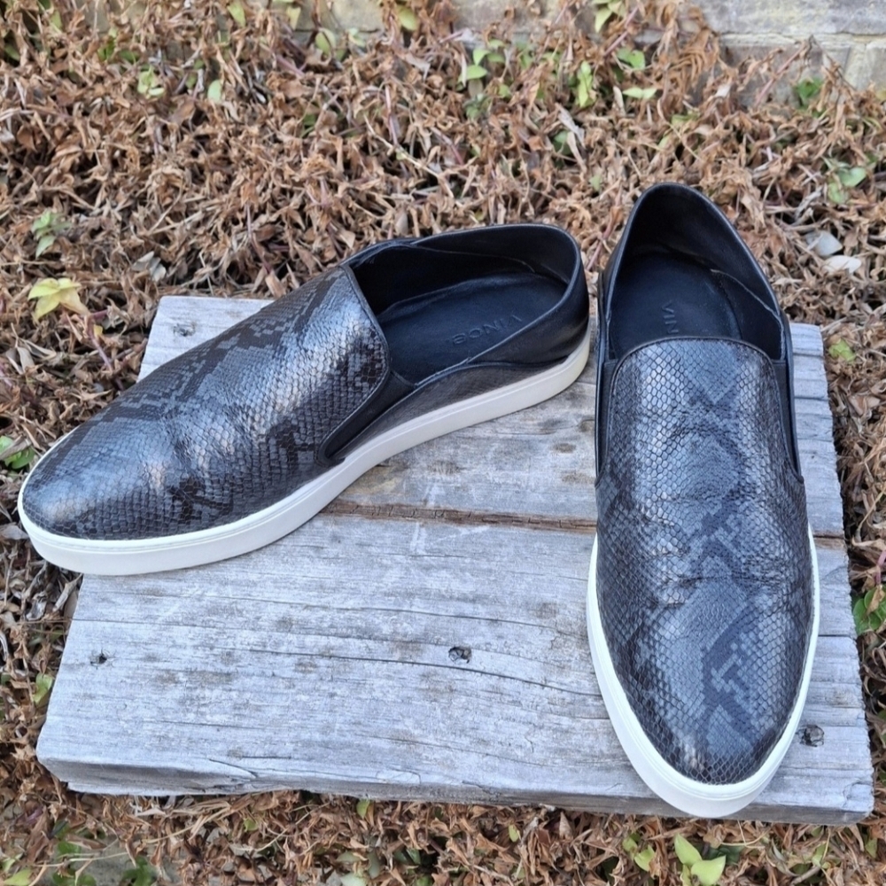 Vince Camuto Snakeskin Black Leather Slip-On Sneaker  Women Size 7